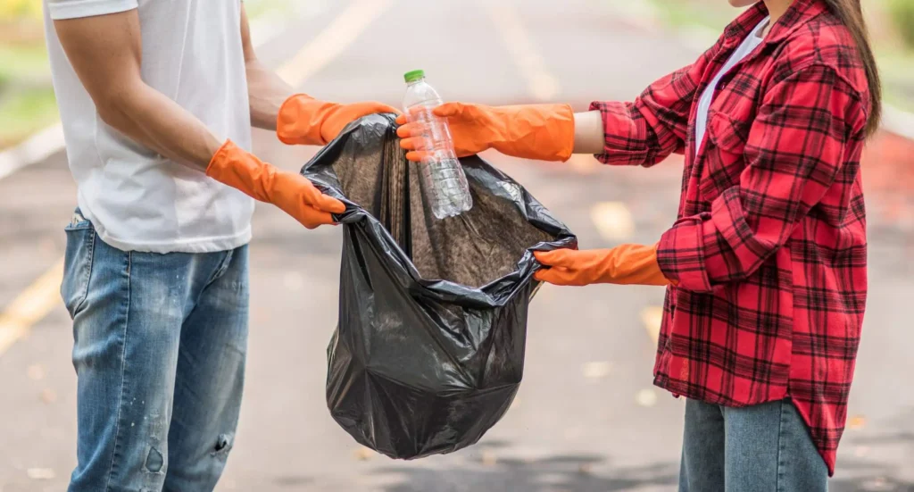 Beneficios de Usar Bolsas Negras para Basura - 1